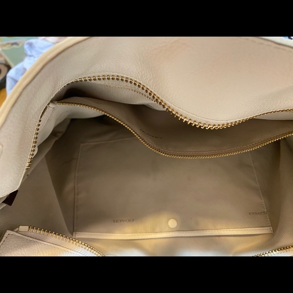 Tote - Picture 3 of 5